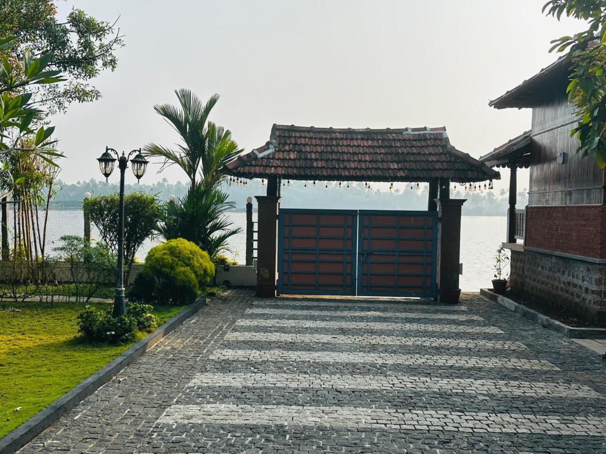 Cherai Lake Resort Cherai Beach Buitenkant foto